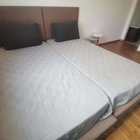 Vasilis Ornos ゲストハウス 3*