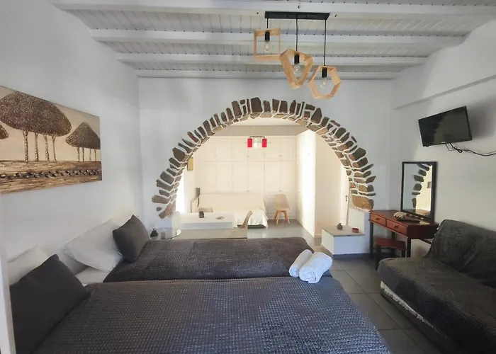 Vasilis Ornos Πανσιόν 3*