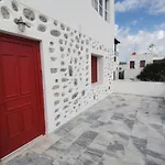 Guest house Vasilis Ornos 3*