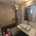 Vasilis Ornos 게스트하우스 3*