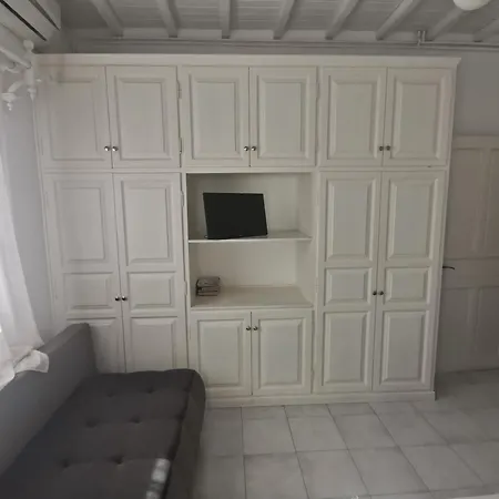 Vasilis Ornos Affittacamere