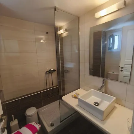 Vasilis Ornos Affittacamere 3*