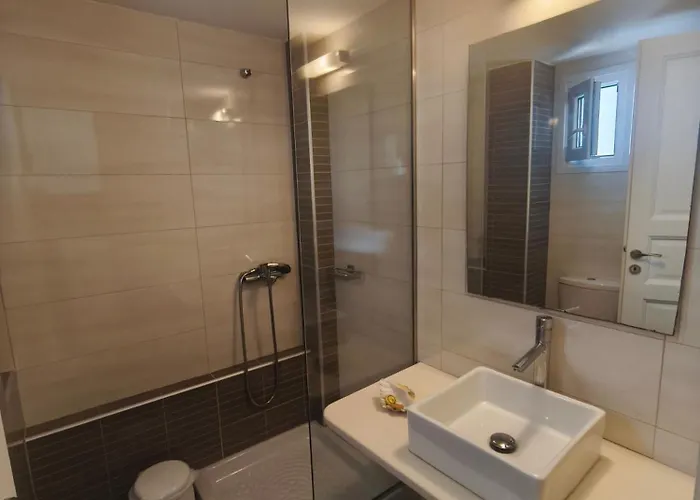 Vasilis Ornos Pensjonat 3*