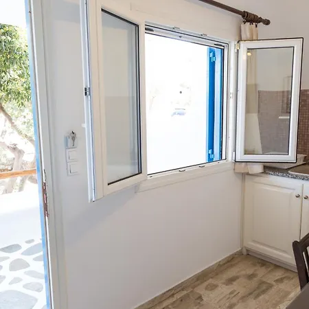 Konukevi Vasilis Ornos 3*